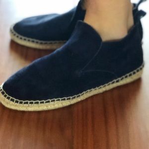 Vince Navy espadrille size 8(fit more like an 8.5